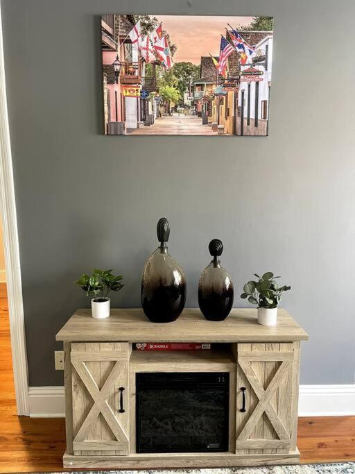 Cozy Quiet St Augustine Private Condo - 2Bed, 1 Bath, Sleeps 6, Steps To Historic St Augustine Center & All Tourist Attractions, Restaurants, Cafes, Backyard, Porch Сент-Огастин Экстерьер фото