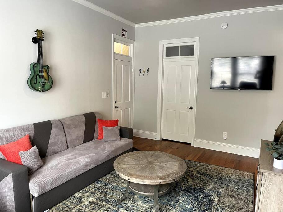 Cozy Quiet St Augustine Private Condo - 2Bed, 1 Bath, Sleeps 6, Steps To Historic St Augustine Center & All Tourist Attractions, Restaurants, Cafes, Backyard, Porch Сент-Огастин Экстерьер фото
